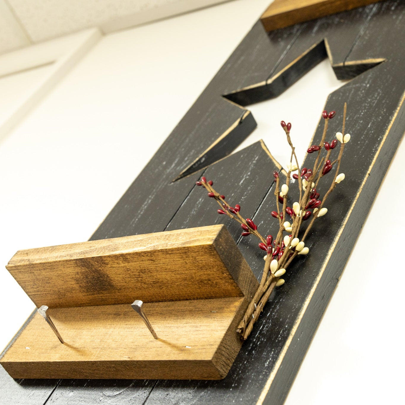 Star Wall Hanging Shelf