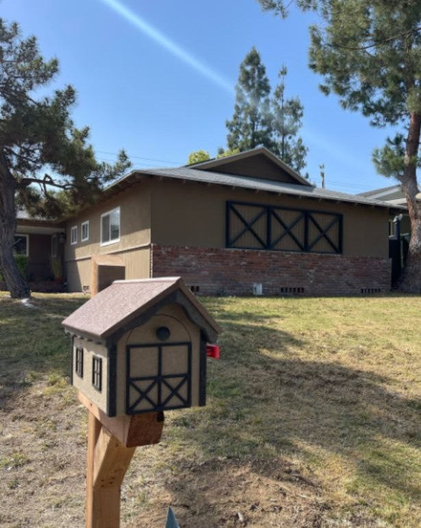 Mailbox (Poly, Classic Weatherwood)